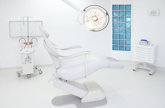 Cabinet Dentaire du Docteur Laurent Beaupère Golfe de Saint Tropez - Dentiste Port Grimaud 